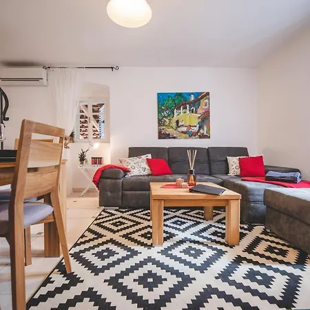 Village „ M „ Vila *