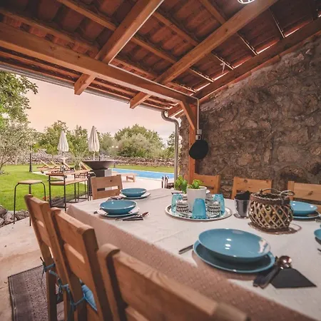 Village „ M „ * Malinska