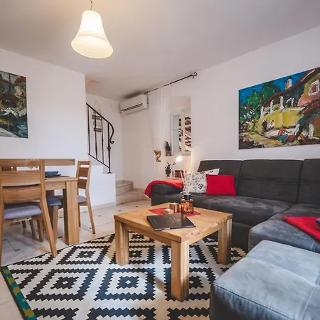 Village „ M „ Vilă *