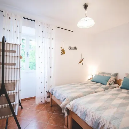 Village „ M „ Vilă Malinska