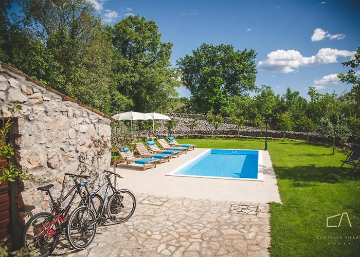 Vila Village „ M „ *