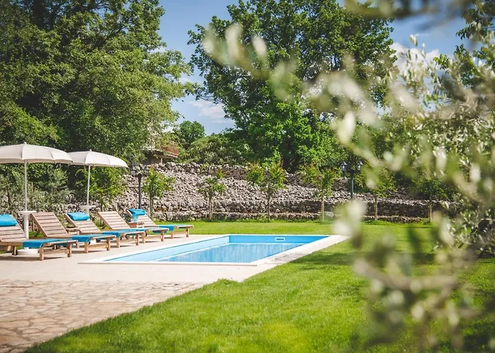 Village „ M „ Vila Malinska