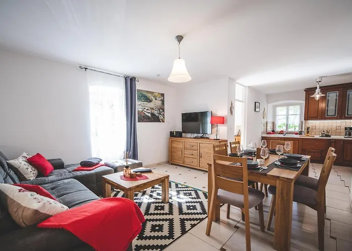 Vila Village „ M „