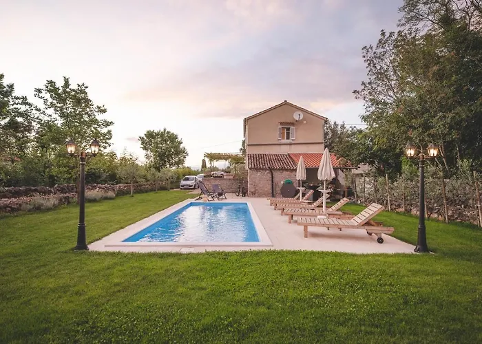 Village „ M „ Vila *