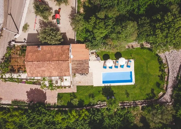 Village „ M „ * Malinska