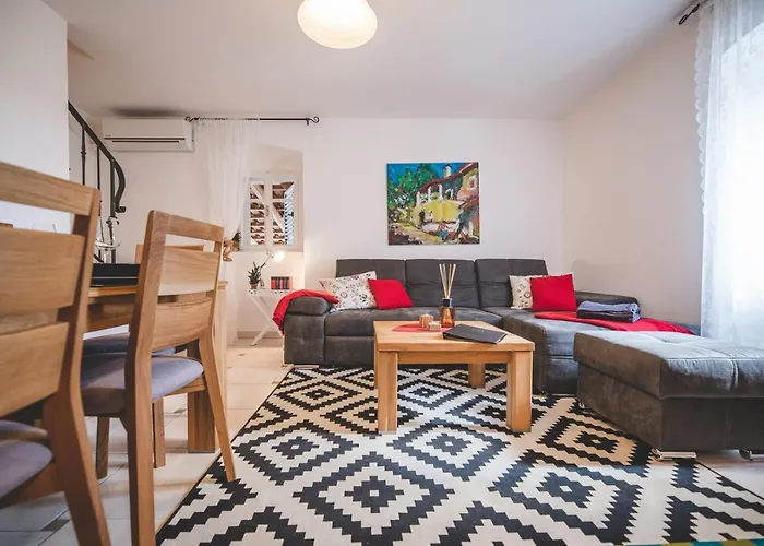 Village „ M „ Vila *